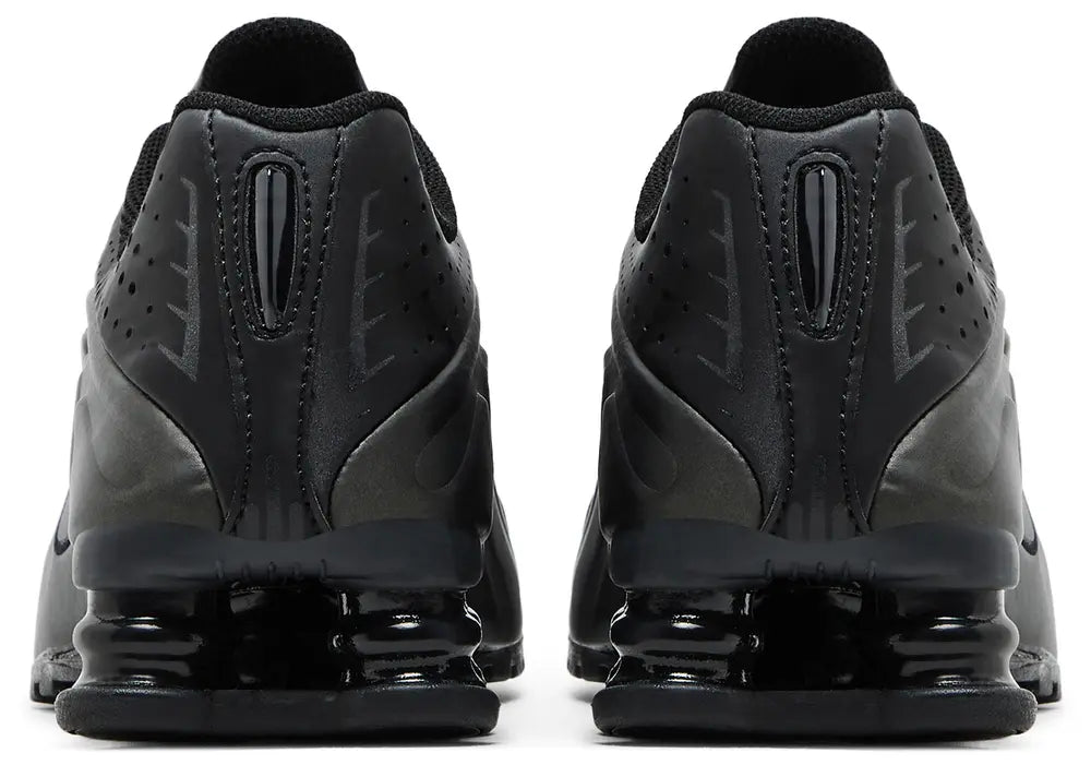 Nike Shox R4 Black 3
